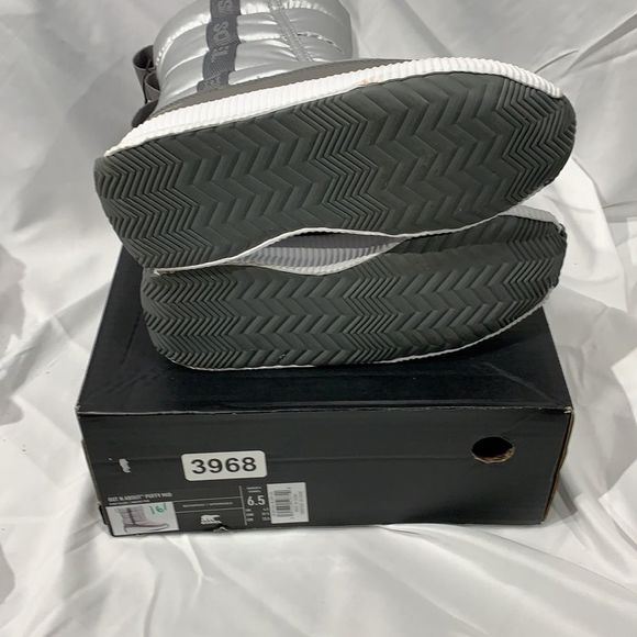 Sorel Women's Out N About Mid Puffy Boots - Picture 11 of 13